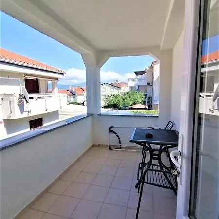 Klaudija Apartament Baška